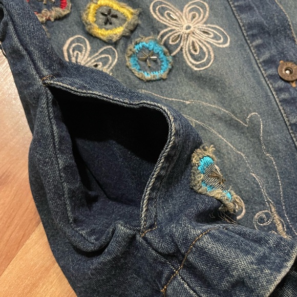 VTG Christopher & Banks Blue Denim Jacket with Floral Embroidery Sz M - Picture 7 of 11